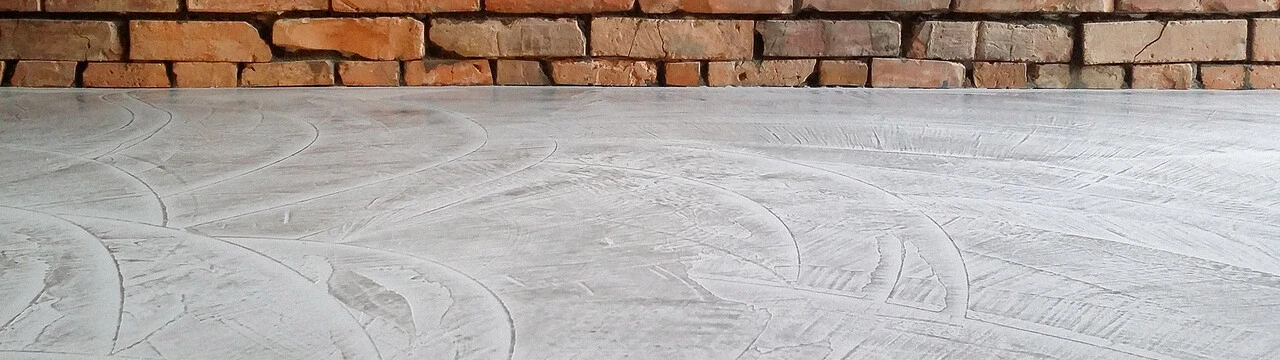 mikrocement na posadzce