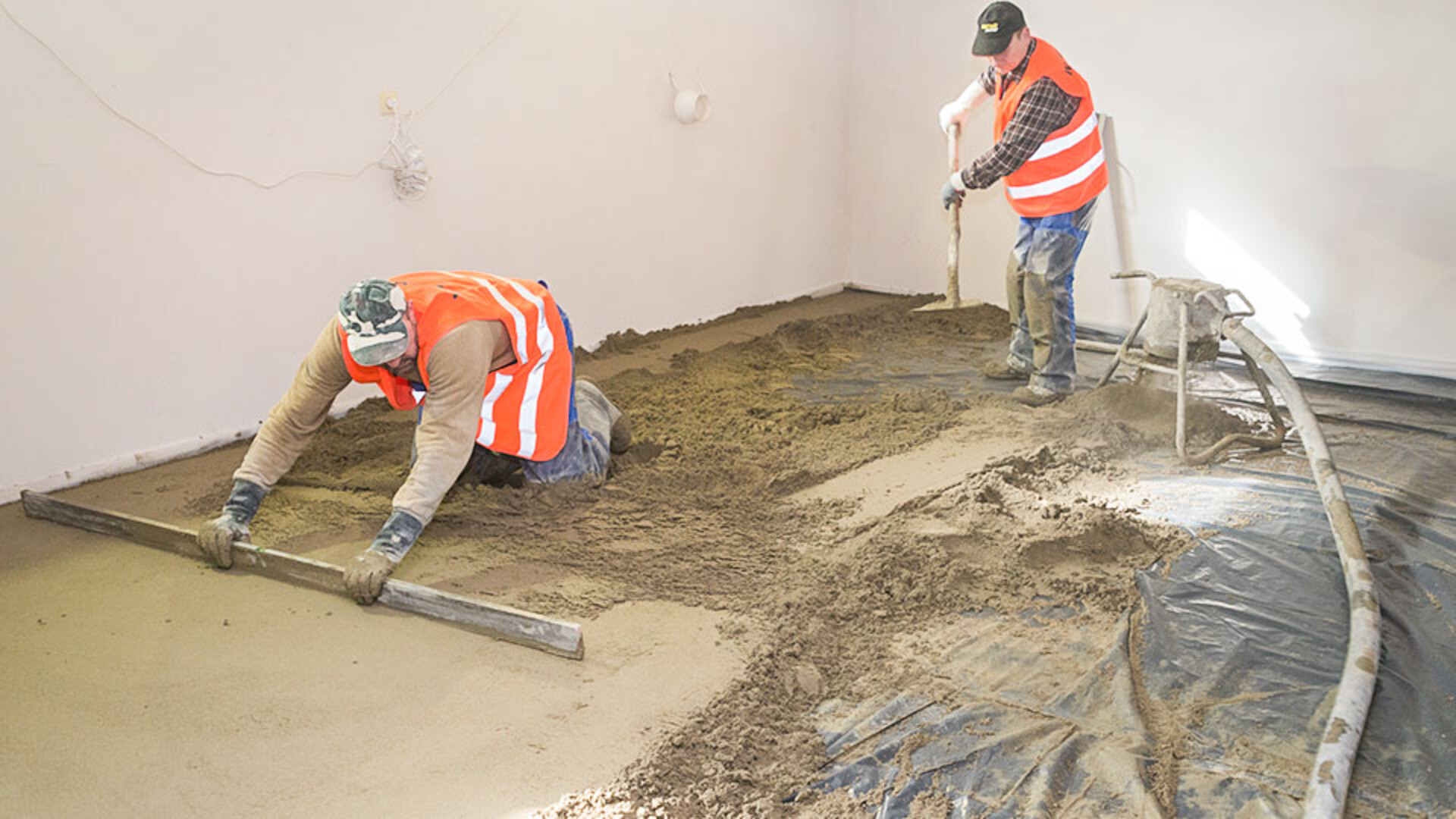Jastrych z mixokreta ze spoiwem weberfloor FIBROCEM jastrych mixokretem