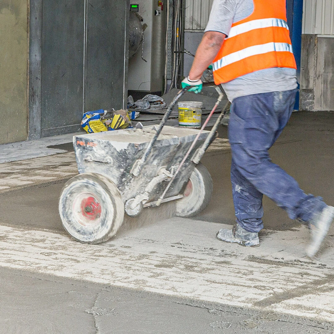 aplikacja posypki wcierki wzmacniającej