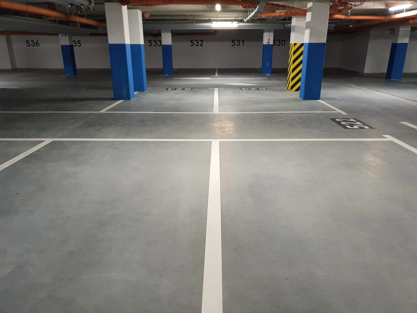 Parking podziemny osiedla w Poznaniu