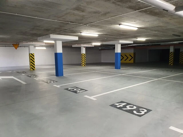 Parking podziemny osiedla w Poznaniu