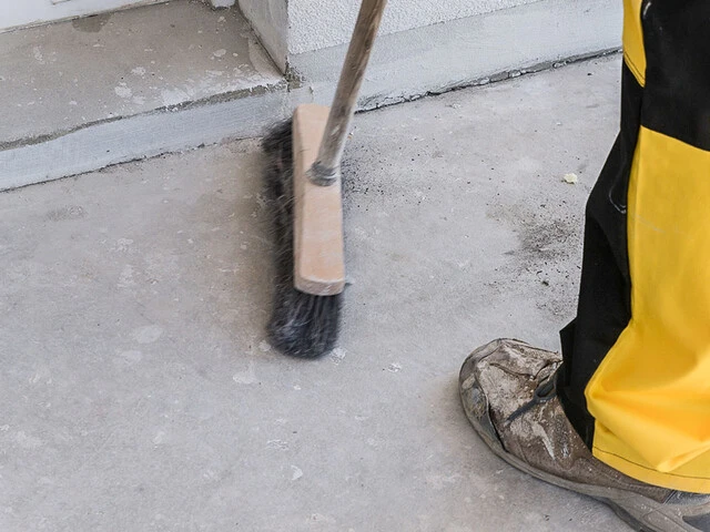 żywica na balkon czyszczenie podłoża