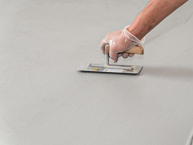 mikrocement aplikacja nakładanie